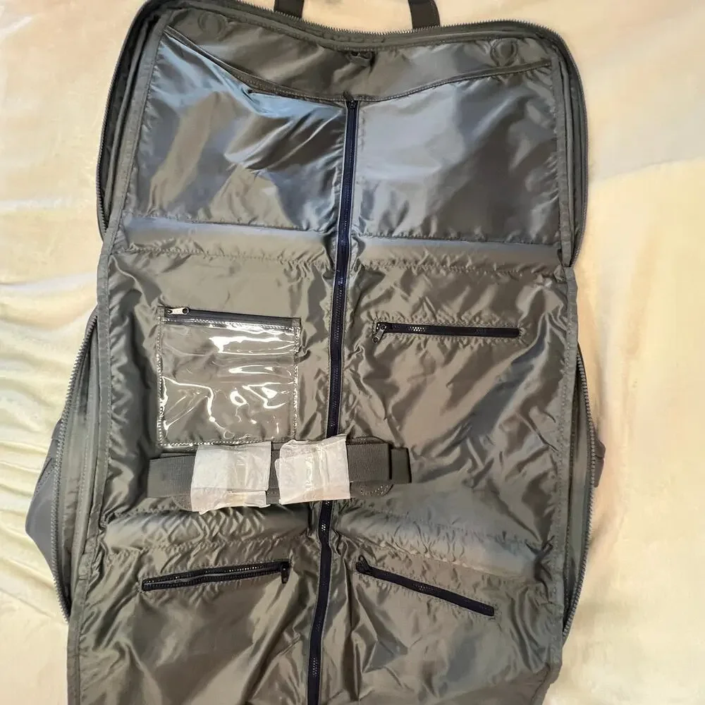 STITCH Golf Ultimate Garment Duffle Bag Convertible Sleek Gray Business Trip NWT